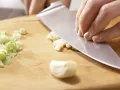 Gebratenes Tofu-Pilz-Gemüse Zubereitung Schritt 2 Gebratenes Tofu-Pilz-Gemüse Zubereitung Schritt 2