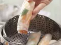 Gefüllte Reispapier-Röllchen Zubereitung Schritt 8 Gefüllte Reispapier-Röllchen Zubereitung Schritt 8