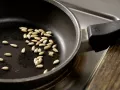 Gefüllte Mini-Gurke Zubereitung Schritt 2 Gefüllte Mini-Gurke Zubereitung Schritt 2