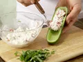 Gefüllte Mini-Gurke Zubereitung Schritt 5 Gefüllte Mini-Gurke Zubereitung Schritt 5