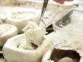 Gefüllte Riesenchampignons Zubereitung Schritt 4 Gefüllte Riesenchampignons Zubereitung Schritt 4