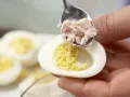 Gefüllte Wasabi-Eier Zubereitung Schritt 6 Gefüllte Wasabi-Eier Zubereitung Schritt 6