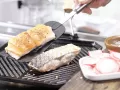 Gegrillter Lachs auf Salat Zubereitung Schritt 6 Gegrillter Lachs auf Salat Zubereitung Schritt 6
