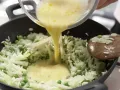 Grüner Bratreis aus dem Wok Zubereitung Schritt 7 Grüner Bratreis aus dem Wok Zubereitung Schritt 7