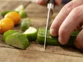 Gurken-Melonen-Drink Zubereitung Schritt 1 Gurken-Melonen-Drink Zubereitung Schritt 1