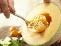 Gurken-Melonen-Drink Zubereitung Schritt 2 Gurken-Melonen-Drink Zubereitung Schritt 2
