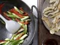 Hähnchen-Gemüse-Pfanne Zubereitung Schritt 4 Hähnchen-Gemüse-Pfanne Zubereitung Schritt 4