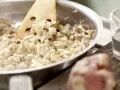 Hähnchenbrust mit Pilzfüllung Zubereitung Schritt 2 Hähnchenbrust mit Pilzfüllung Zubereitung Schritt 2