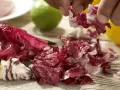 Hähnchensalat mit gegrillten Pfirsichen Zubereitung Schritt 1 Hähnchensalat mit gegrillten Pfirsichen Zubereitung Schritt 1