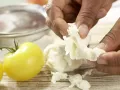 Hähnchensalat mit gegrillten Pfirsichen Zubereitung Schritt 3 Hähnchensalat mit gegrillten Pfirsichen Zubereitung Schritt 3