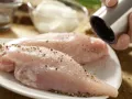 Hähnchensalat mit Trauben Zubereitung Schritt 1 Hähnchensalat mit Trauben Zubereitung Schritt 1
