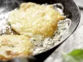 Hähnchenscheiben in Käsepanade Zubereitung Schritt 10 Hähnchenscheiben in Käsepanade Zubereitung Schritt 10