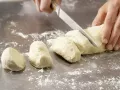 Hefeküchlein mit Salat Zubereitung Schritt 7 Hefeküchlein mit Salat Zubereitung Schritt 7