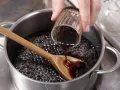 Holunderbeer-Kaltschale Zubereitung Schritt 6 Holunderbeer-Kaltschale Zubereitung Schritt 6