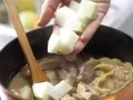 Kalbsragout mit Kohlrabi Zubereitung Schritt 7 Kalbsragout mit Kohlrabi Zubereitung Schritt 7