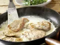 Kalbsschnitzel aus der Pfanne Zubereitung Schritt 10 Kalbsschnitzel aus der Pfanne Zubereitung Schritt 10