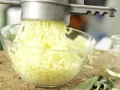 Kartoffel-Gnocchi mit Salbei, Parmesan und Traubensaft Zubereitung Schritt 5 Kartoffel-Gnocchi mit Salbei, Parmesan und Traubensaft Zubereitung Schritt 5