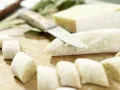 Kartoffel-Gnocchi mit Salbei, Parmesan und Traubensaft Zubereitung Schritt 8 Kartoffel-Gnocchi mit Salbei, Parmesan und Traubensaft Zubereitung Schritt 8