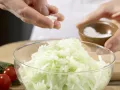 Kartoffel-Kohlrabi-Puffer Zubereitung Schritt 2 Kartoffel-Kohlrabi-Puffer Zubereitung Schritt 2