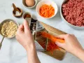 Kartoffel-Pastinaken-Püree mit Hack-Möhren-Bällchen Zubereitung Schritt 2 Kartoffel-Pastinaken-Püree mit Hack-Möhren-Bällchen Zubereitung Schritt 2
