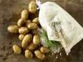 Kartoffeln in der Salzkruste Zubereitung Schritt 1 Kartoffeln in der Salzkruste Zubereitung Schritt 1
