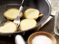Kaviar-Blinis – smarter Zubereitung Schritt 6 Kaviar-Blinis – smarter Zubereitung Schritt 6