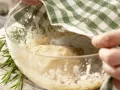 Knuspriger Zwiebelkuchen Zubereitung Schritt 3 Knuspriger Zwiebelkuchen Zubereitung Schritt 3