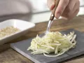 Kohlrabi-Rohkost Zubereitung Schritt 8 Kohlrabi-Rohkost Zubereitung Schritt 8