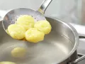 Kürbis-Gnocchi mit Tomatensauce Zubereitung Schritt 8 Kürbis-Gnocchi mit Tomatensauce Zubereitung Schritt 8
