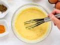 Kurkuma-Crêpe-Röllchen Zubereitung Schritt 1 Kurkuma-Crêpe-Röllchen Zubereitung Schritt 1