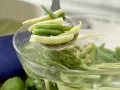 Lachs auf buntem Bohnensalat Zubereitung Schritt 2 Lachs auf buntem Bohnensalat Zubereitung Schritt 2