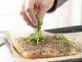 Lachsfilet aus dem Ofen Zubereitung Schritt 4 Lachsfilet aus dem Ofen Zubereitung Schritt 4