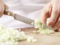 Lachskotelett auf Kohlrabi-Salat Zubereitung Schritt 2 Lachskotelett auf Kohlrabi-Salat Zubereitung Schritt 2