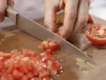 Lauwarmer Nudel-Gurken-Salat Zubereitung Schritt 2 Lauwarmer Nudel-Gurken-Salat Zubereitung Schritt 2