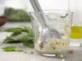 Leichtes Pesto Zubereitung Schritt 4 Leichtes Pesto Zubereitung Schritt 4