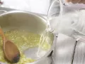 Linsenrahmsuppe mit Croûtons Zubereitung Schritt 3 Linsenrahmsuppe mit Croûtons Zubereitung Schritt 3