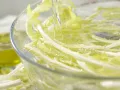 Löwenzahnsalat mit Ziegenkäsetalern Zubereitung Schritt 4 Löwenzahnsalat mit Ziegenkäsetalern Zubereitung Schritt 4