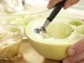 Marinierte Melonenkugeln Zubereitung Schritt 4 Marinierte Melonenkugeln Zubereitung Schritt 4