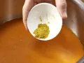 Möhren-Nudeltopf mit Erbsen Zubereitung Schritt 1 Möhren-Nudeltopf mit Erbsen Zubereitung Schritt 1