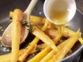 Mozzarella-Möhren-Salat Zubereitung Schritt 8 Mozzarella-Möhren-Salat Zubereitung Schritt 8