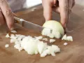 Nudel-Rührei mit Tomatensalat Zubereitung Schritt 2 Nudel-Rührei mit Tomatensalat Zubereitung Schritt 2