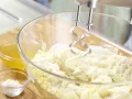 Orangenblätter, Nugatstreifen und Kokosringe Zubereitung Schritt 1 Orangenblätter, Nugatstreifen und Kokosringe Zubereitung Schritt 1