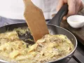Pilz-Rührei auf Fladenbrot Zubereitung Schritt 7 Pilz-Rührei auf Fladenbrot Zubereitung Schritt 7