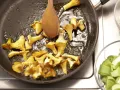 Pilzgemüse auf Kichererbsenpüree Zubereitung Schritt 7 Pilzgemüse auf Kichererbsenpüree Zubereitung Schritt 7
