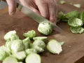 Pizza mit Rosenkohl Zubereitung Schritt 3 Pizza mit Rosenkohl Zubereitung Schritt 3
