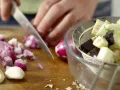 Pizza mit scharfem Auberginen-Ragout Zubereitung Schritt 3 Pizza mit scharfem Auberginen-Ragout Zubereitung Schritt 3