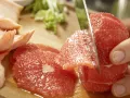 Putenstreifen auf buntem Salat Zubereitung Schritt 6 Putenstreifen auf buntem Salat Zubereitung Schritt 6