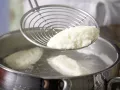 Quarkklöße auf Paprikagemüse Zubereitung Schritt 8 Quarkklöße auf Paprikagemüse Zubereitung Schritt 8