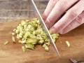 Radieschen-Sprossen-Salat Zubereitung Schritt 5 Radieschen-Sprossen-Salat Zubereitung Schritt 5