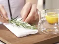 Rosmarintee Zubereitung Schritt 1 Rosmarintee Zubereitung Schritt 1